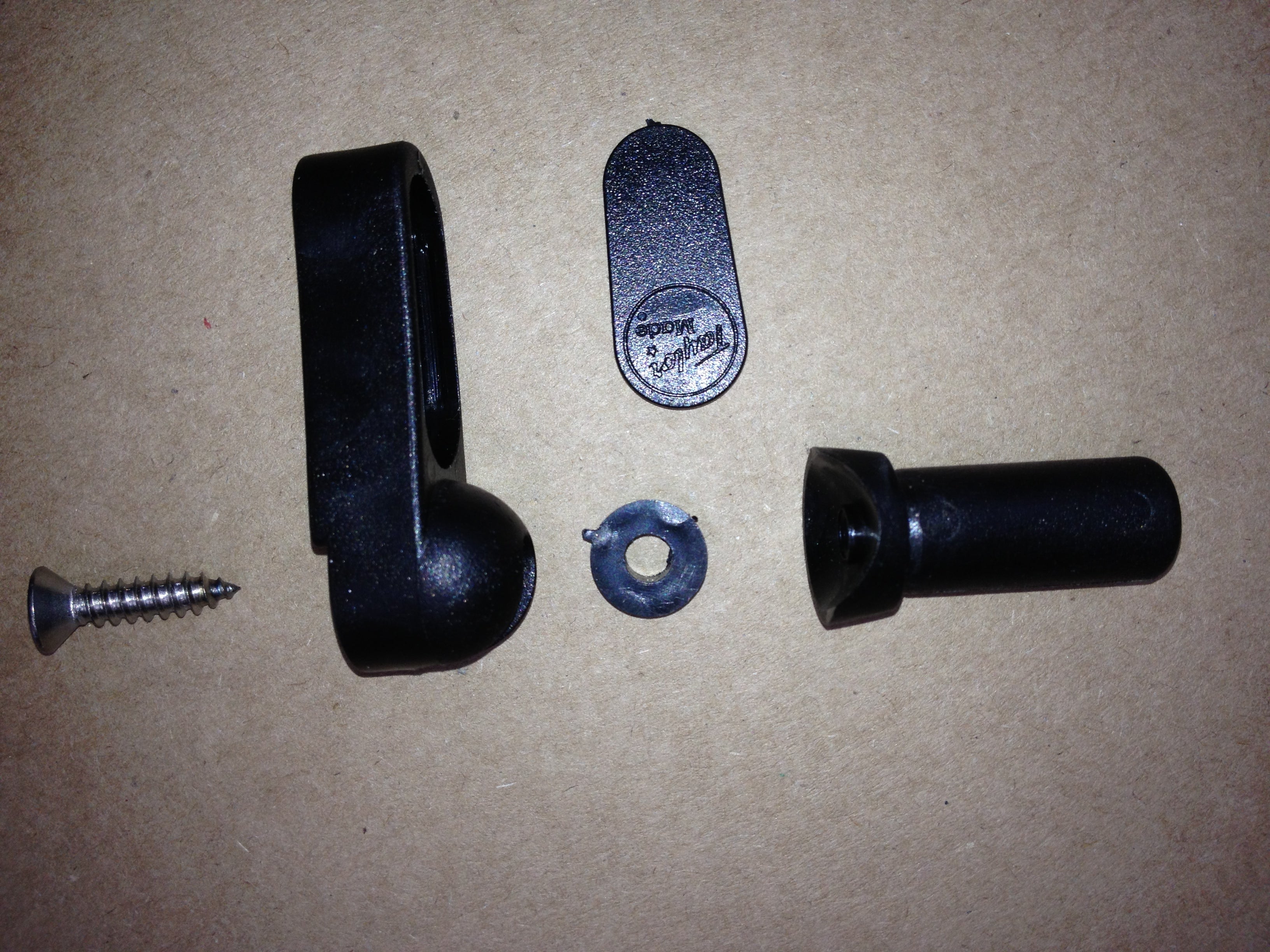Back stay plastic foot set