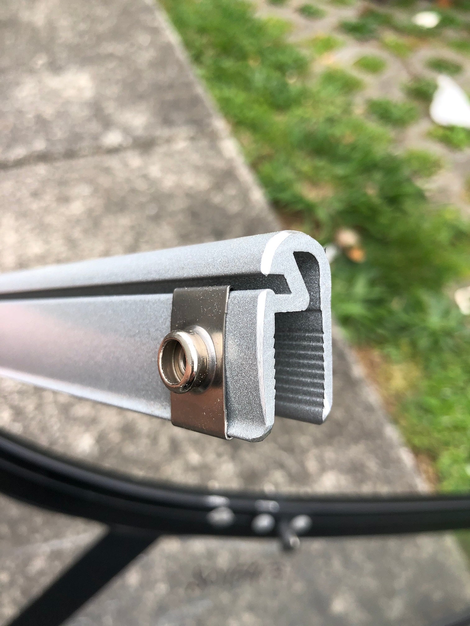 Windscreen canopy clip 7/8"